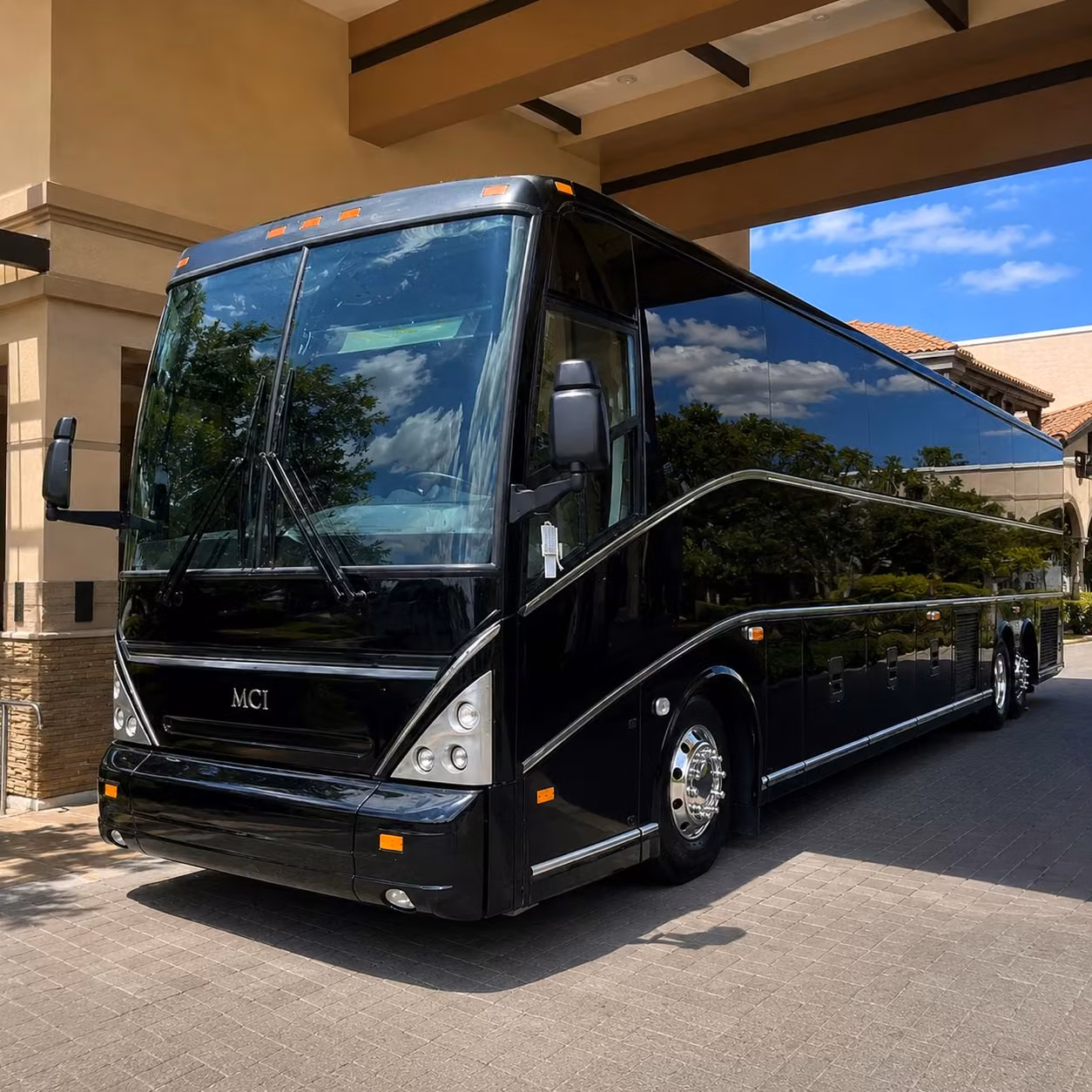 airport transfer shuttles between jonesboro and memphis international airport