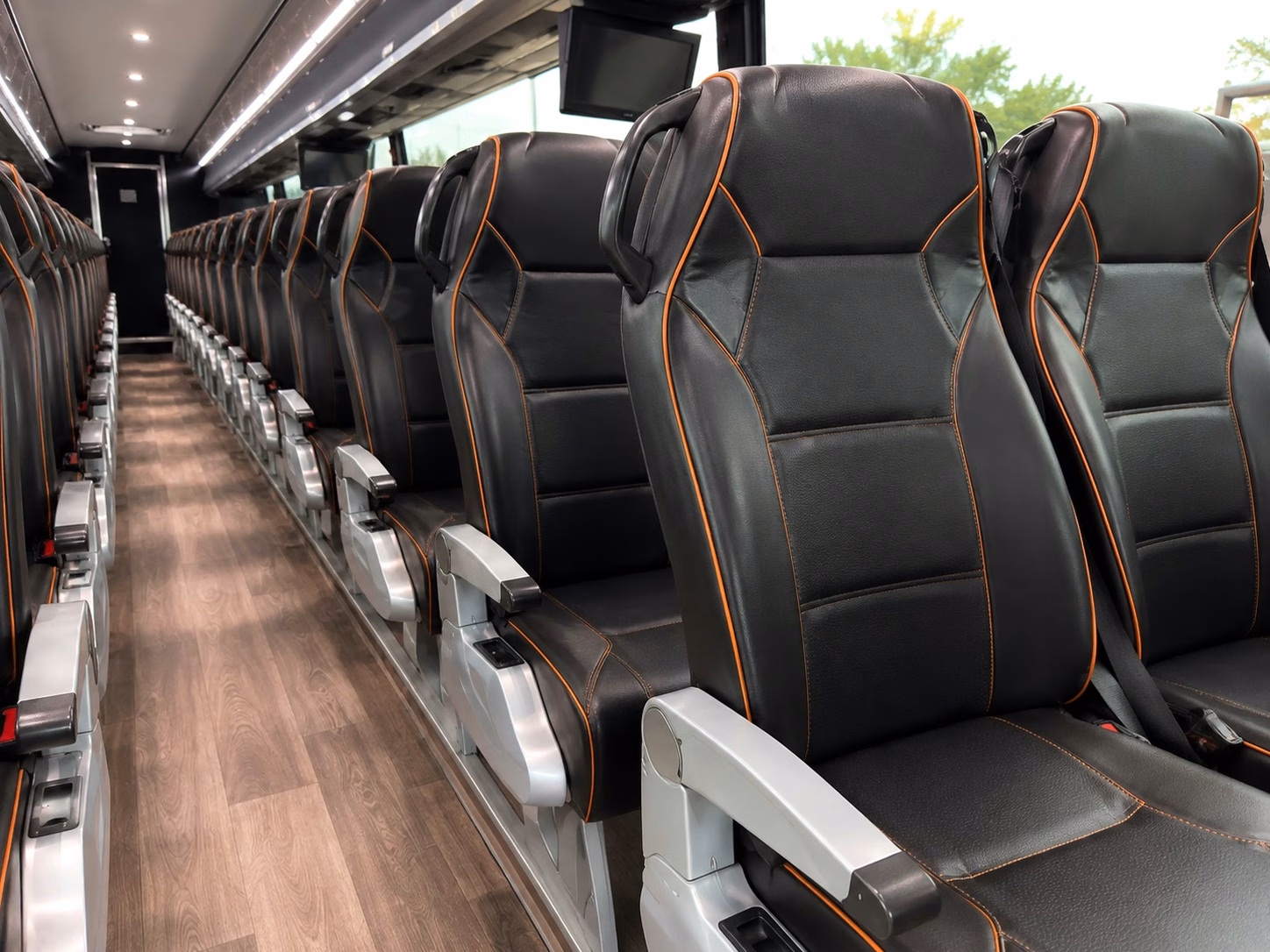 choose the right bus for your jonesboro bridal party pickup