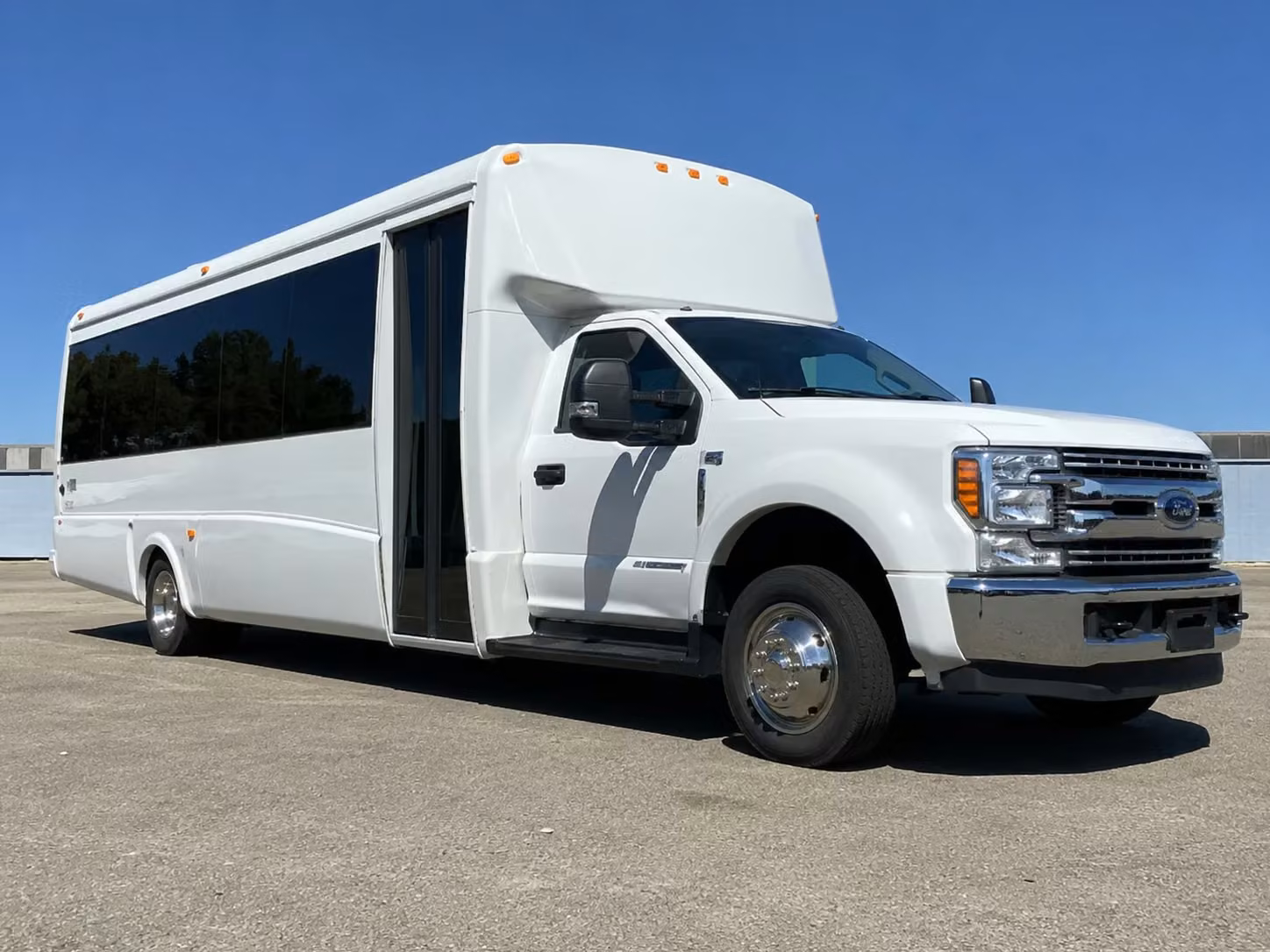 minibus rentals in jonesboro are a smart pick for smaller prom groups